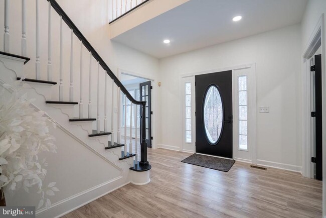 Building Photo - 8261 Tinsley Pl