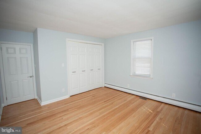 Building Photo - 196 Munger Ave