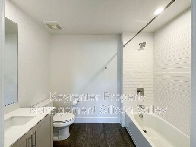 Building Photo - 333 Montague Expy