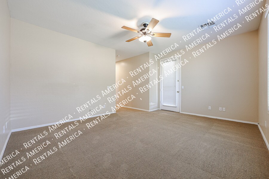 Building Photo - 6974 S Scott Dr