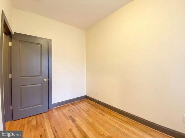 Building Photo - 1839 N Bouvier St