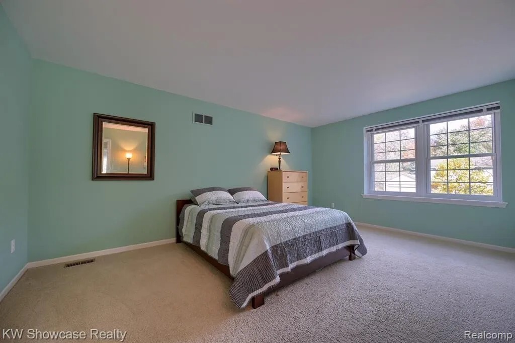 Building Photo - 24509 Simmons Dr