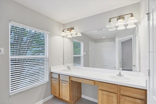 Building Photo - 4920 Pond Ridge Dr