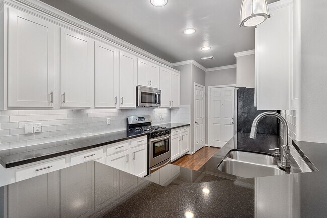 Building Photo - 19 Musk Rose Ct