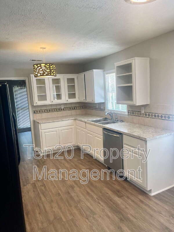 Building Photo - 3249 Jottings Dr