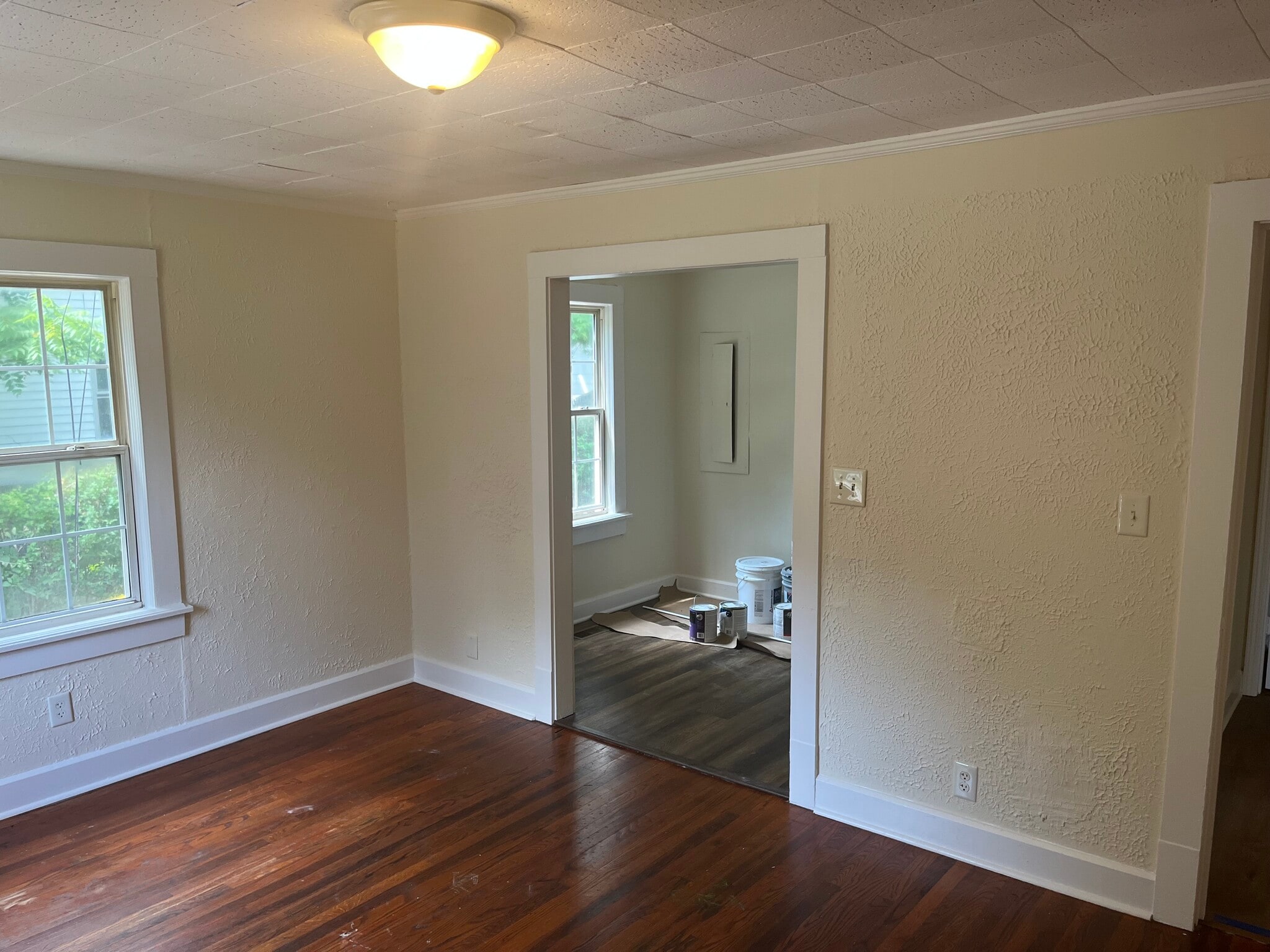Living Room - 708 East St