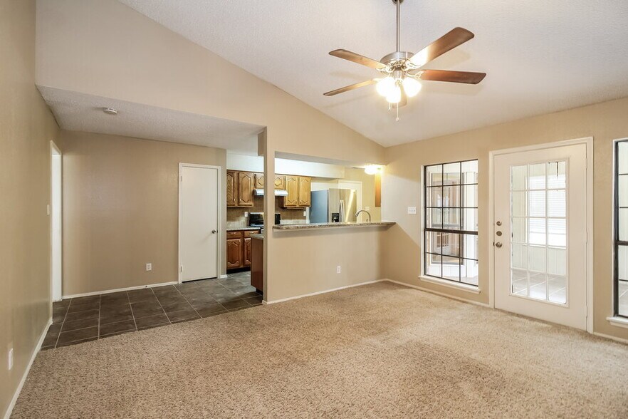 Building Photo - 1037 Eagle Ct