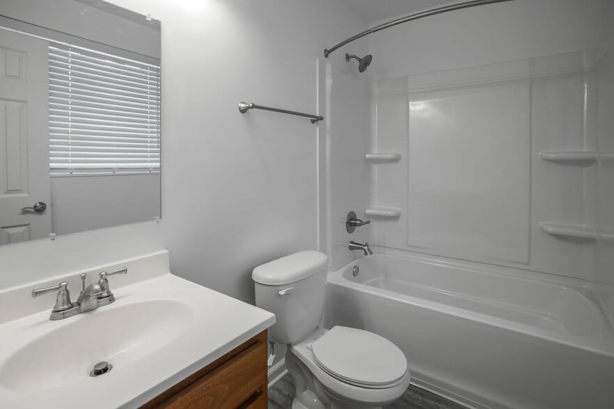 Interior Photo - Garfield Park Village