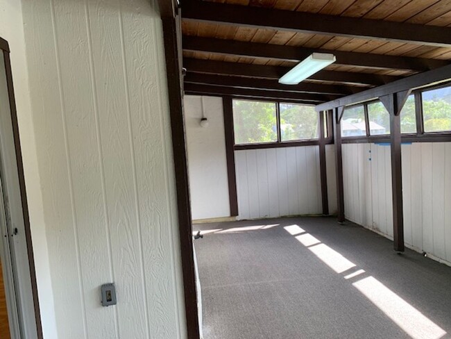 Building Photo - Hokuloa C - 3 bedroom, 3 bath townhouse w/...