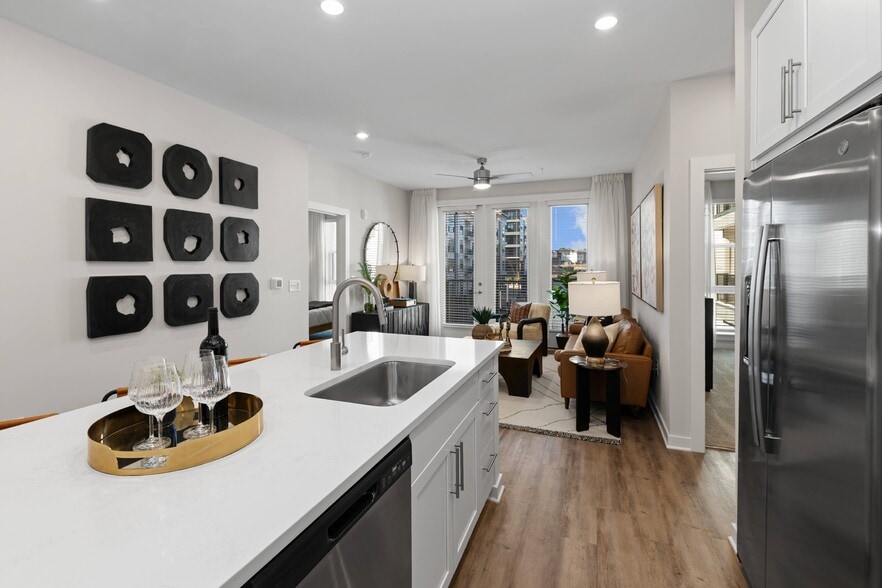 Building Photo - Solstice at Eastland Yards