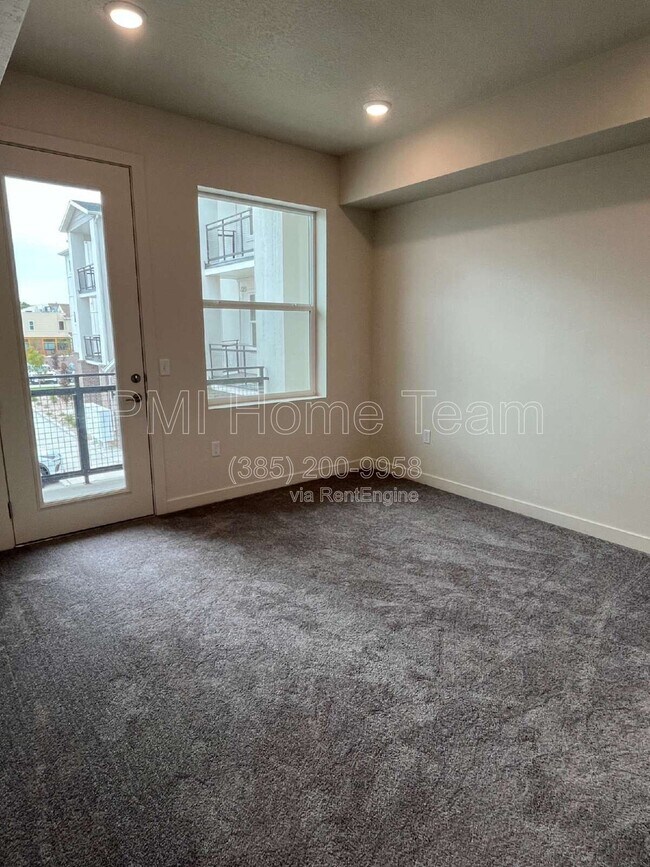 Building Photo - 155 9th St