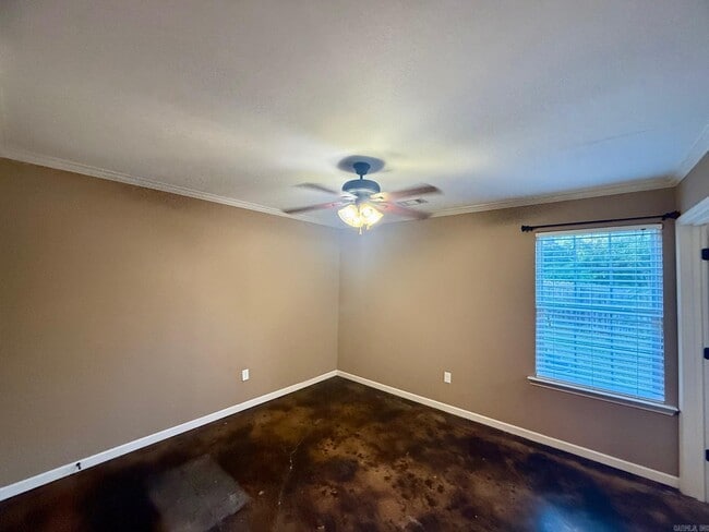 Building Photo - 8900 Eskabar Dr