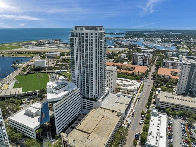 Building Photo - 301 1st St S