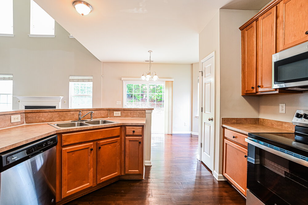 Building Photo - 12201 Palomar Dr