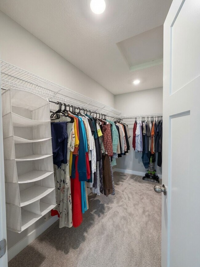 Building Photo - 4782 Martingale Dr