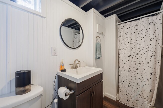 Building Photo - 206 Farmington Rd