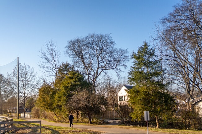 Building Photo - 414 Normandy Cir