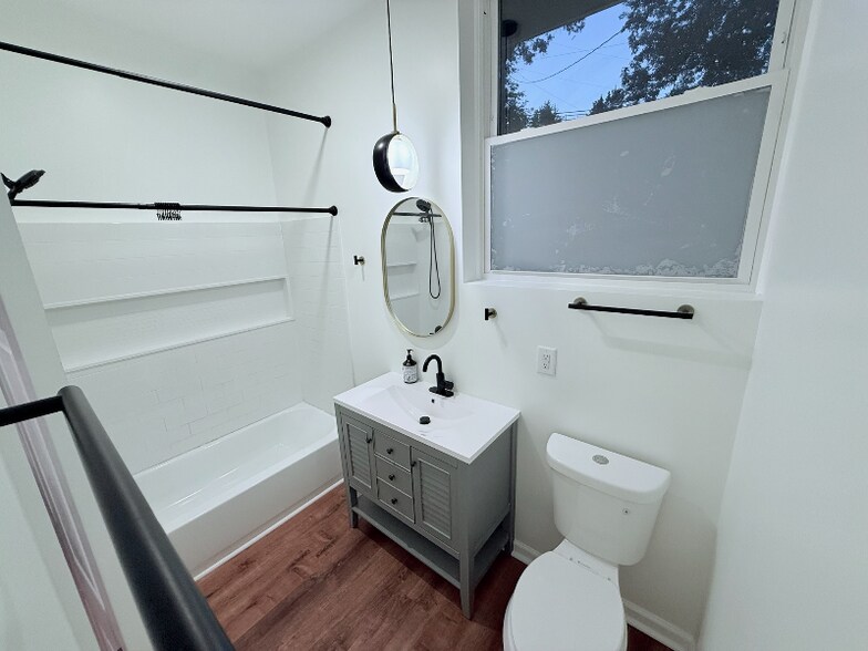 Building Photo - 1315 Bell Grimes Ln