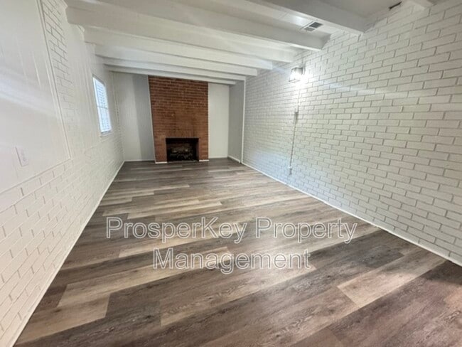 Building Photo - 3110 College Ave