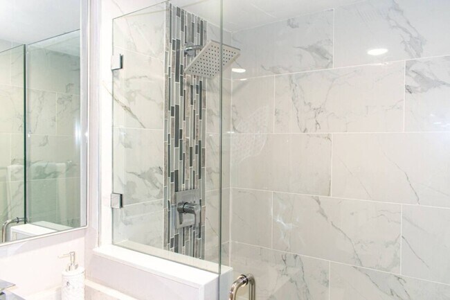 Building Photo - Glamorous Ybor Home • near Downtown