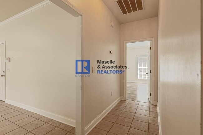 Building Photo - 3 Bed/2 Bath Home in Lennox in Brandon