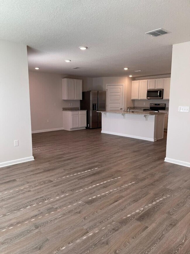 Building Photo - 3994 Whitetail Ln
