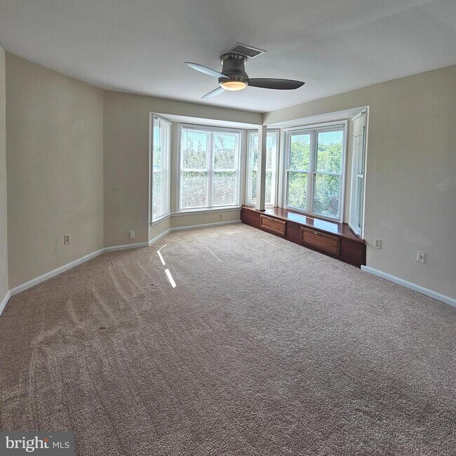 Building Photo - 5911 Sir Cambridge Way