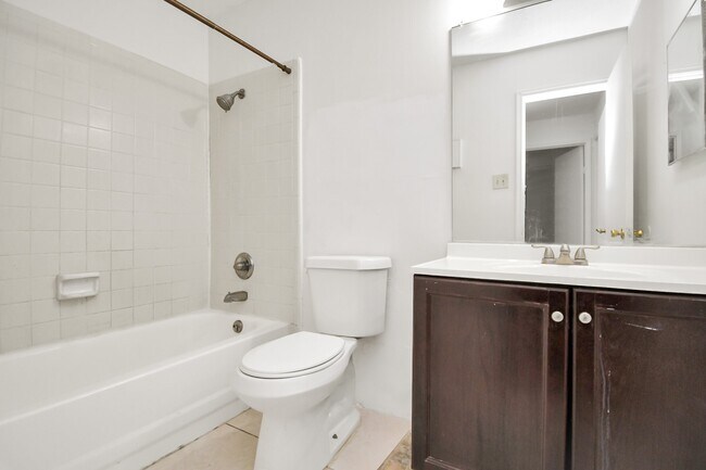 Building Photo - 9700 Leawood Blvd