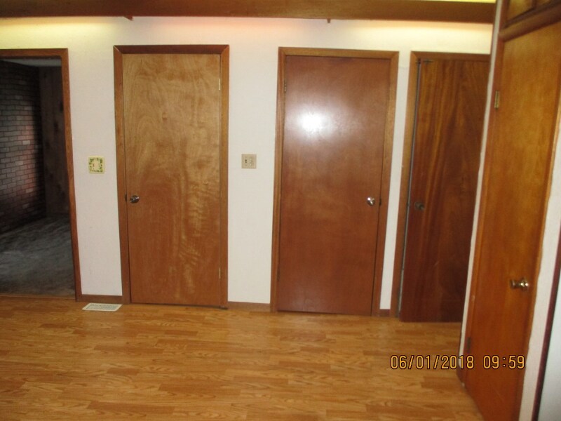 Building Photo - 514 9th St N