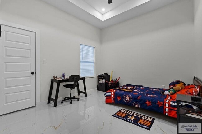 Building Photo - 7425 Lake Havasu