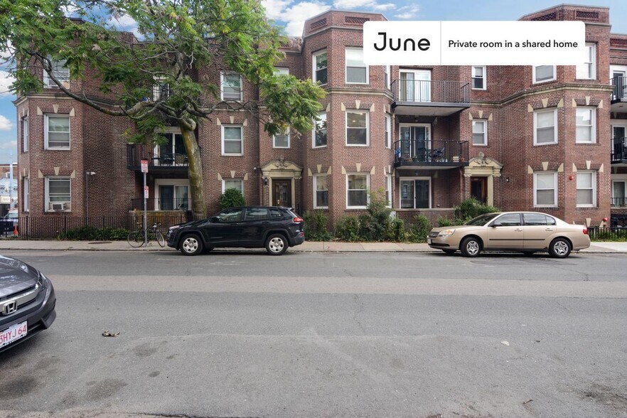 Building Photo - Room in Shared 5 bed/2 bath home in Allston