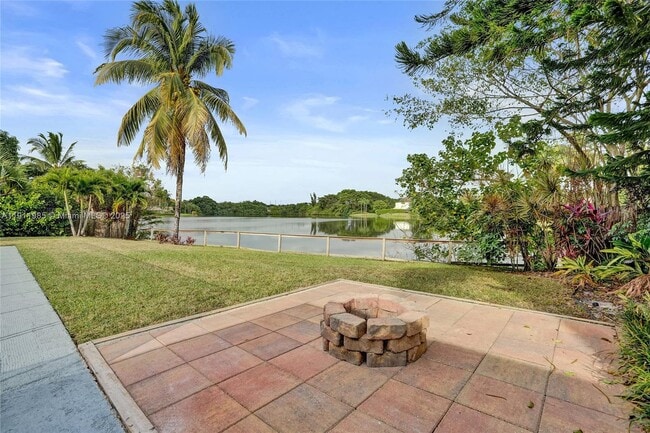 Building Photo - 1020 Bayberry Point Dr