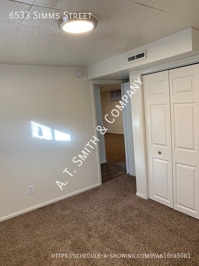 Building Photo - 6533 Simms St