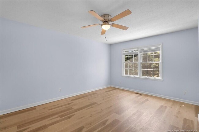 Building Photo - 1302 Kienast Dr