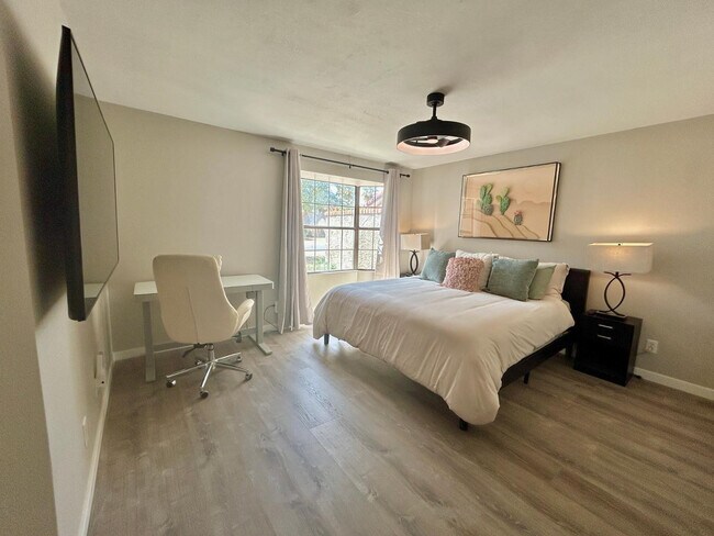 Building Photo - 4212 E Sandia St