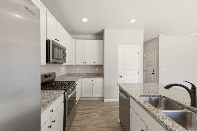 Building Photo - Beautiful Corner Lot, 3 Bedroom, 2.5 Bath with privacy fences and huge backyard!