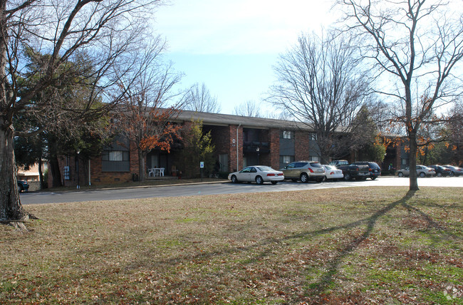 McMurray Manor Apartments - 415 Tusculum Rd Nashville TN 37211 ...