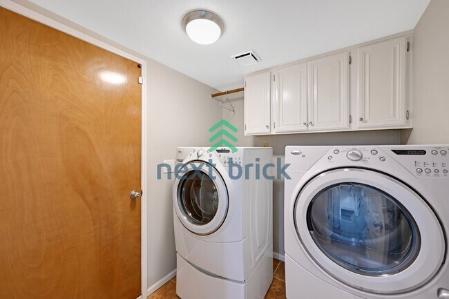 Building Photo - "Charming 3-Bedroom Retreat in Mill Creek with Spacious 2,125 Sq. Ft. Layout!"