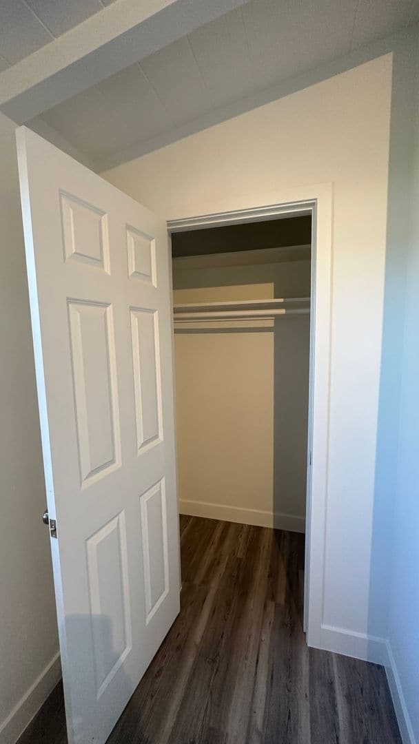 Building Photo - Remodeled 3 bd in Vista with large garage