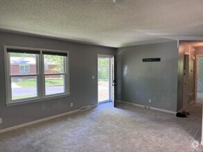 Building Photo - 909 57th Ave E
