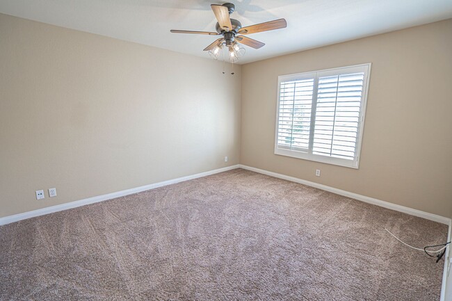 Building Photo - COMING SOON! 2 Bedroom Townhome for Rent i...