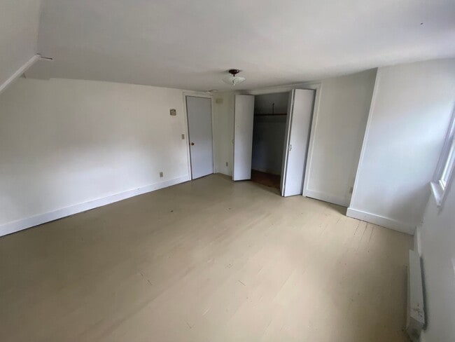 Building Photo - 2 Chapel St