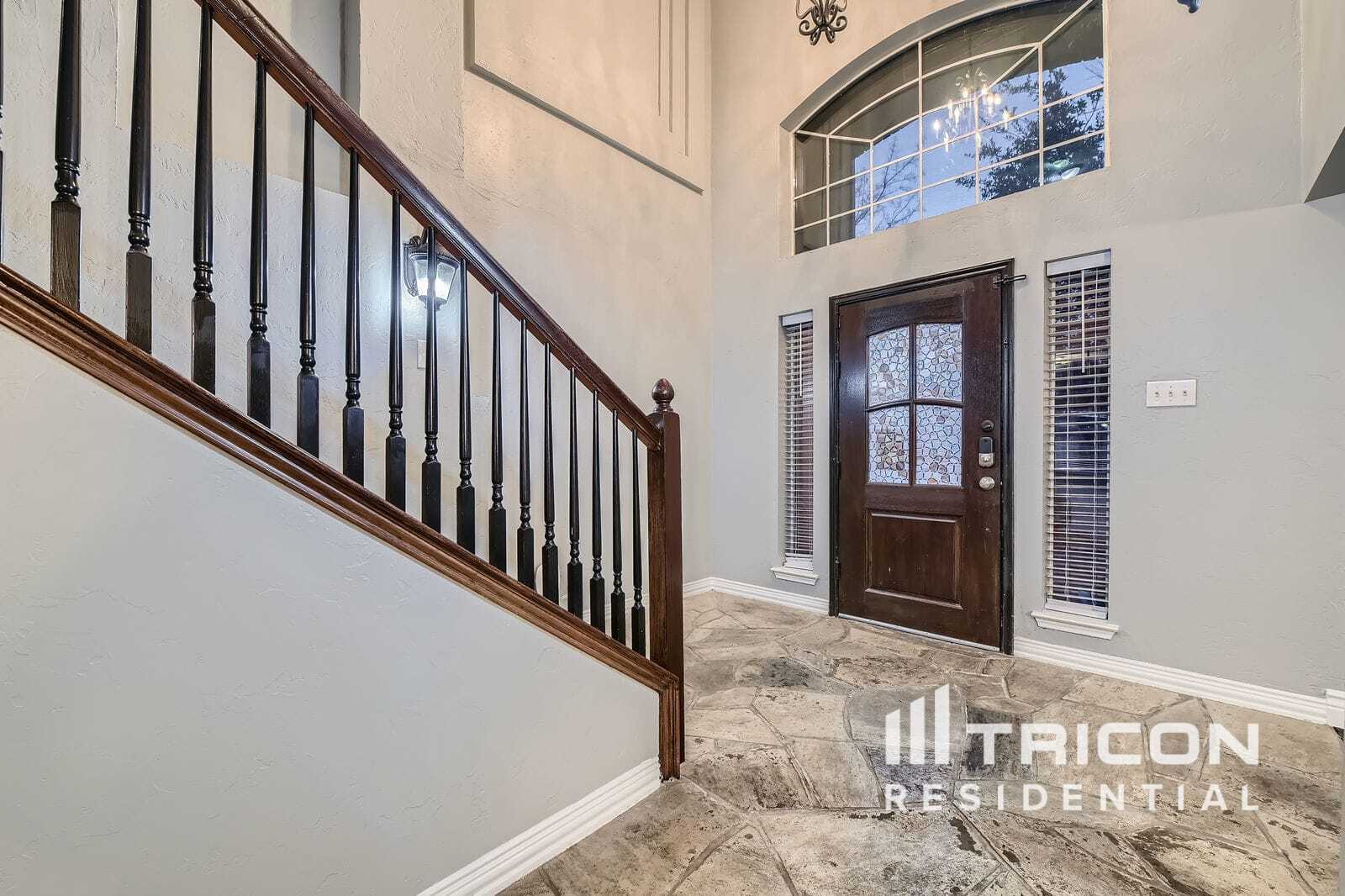 Building Photo - 220 Flatwood Dr