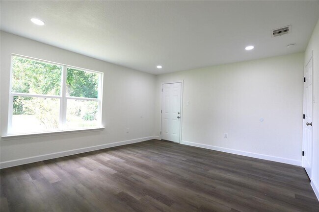 Building Photo - 4517 Brinkley St