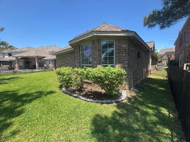 Building Photo - 8527 Cape Royal Dr
