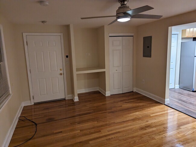 Building Photo - 41 May St