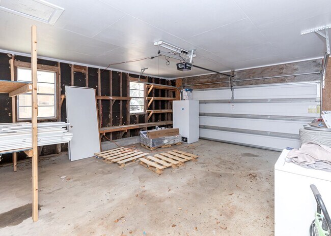 Building Photo - Home for Rent on the Bayou