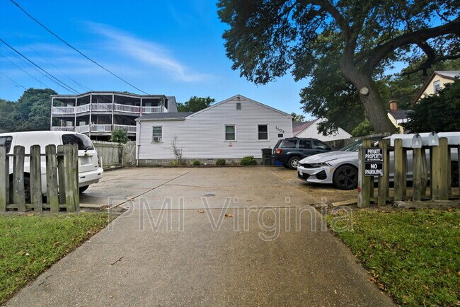 Building Photo - 1109 Hillside Ave