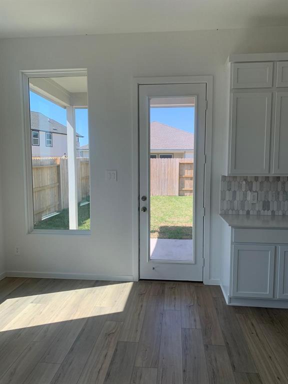 Building Photo - 32030 Meadowlake Mews Ln