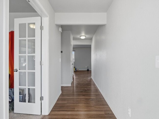 Building Photo - 10581 Traders Pkwy